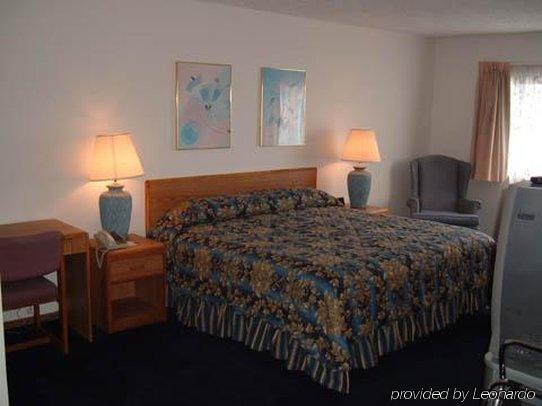 Sky Lodge Inn & Suites - Delavan Quarto foto